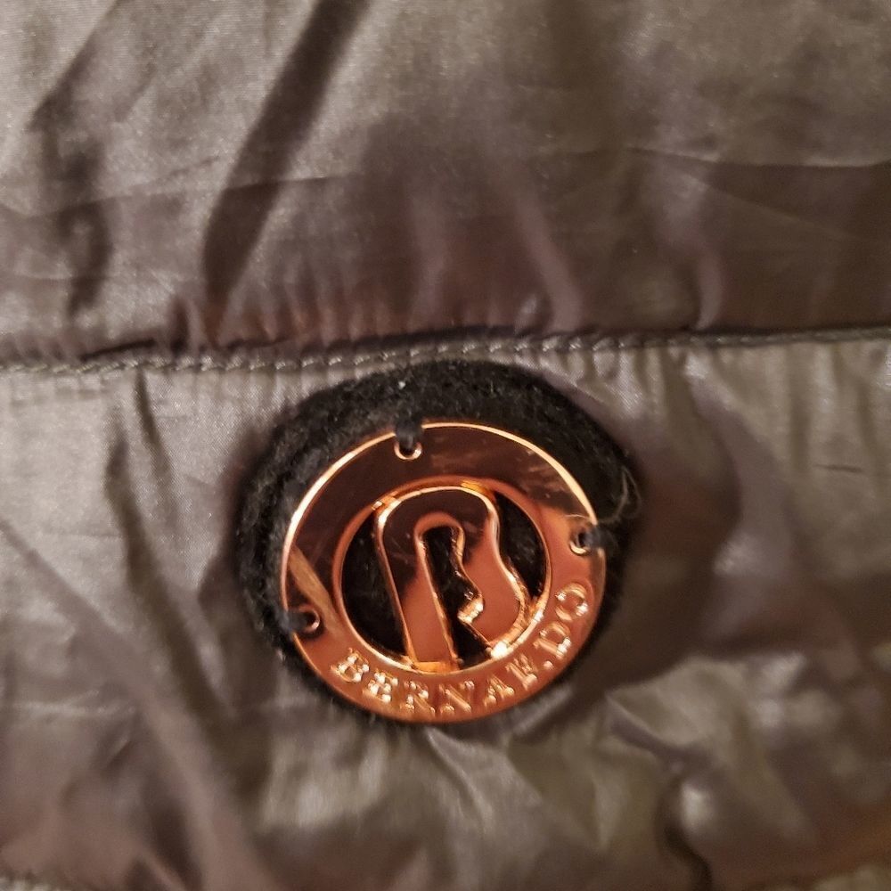 Bernardo Packabledown Walkerjacket - image 7